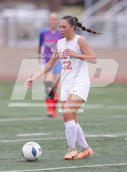 Thumbnail 2 in Westlake vs. Taft (UIL 6A Soccer Regional Finals) photogallery.