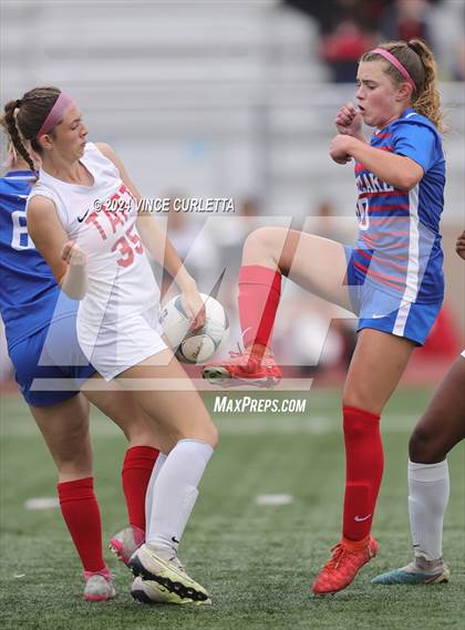 Thumbnail 1 in Westlake vs. Taft (UIL 6A Soccer Regional Finals) photogallery.