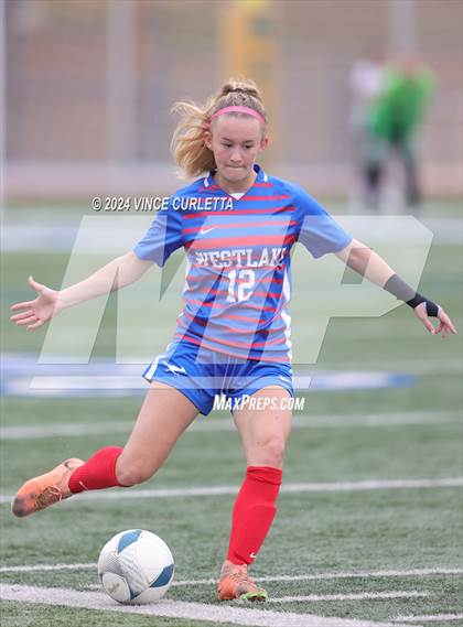 Thumbnail 2 in Westlake vs. Taft (UIL 6A Soccer Regional Finals) photogallery.