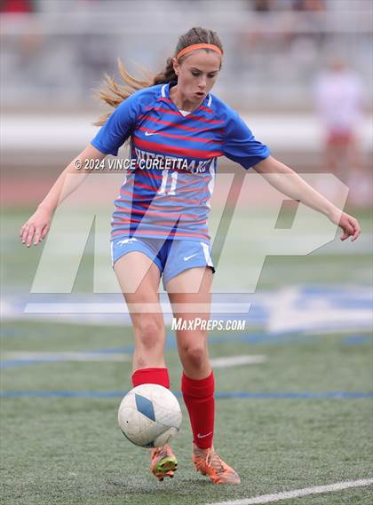 Thumbnail 1 in Westlake vs. Taft (UIL 6A Soccer Regional Finals) photogallery.