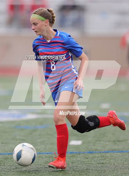 Thumbnail 3 in Westlake vs. Taft (UIL 6A Soccer Regional Finals) photogallery.