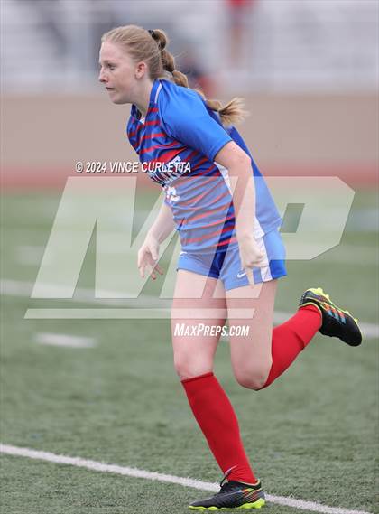 Thumbnail 2 in Westlake vs. Taft (UIL 6A Soccer Regional Finals) photogallery.
