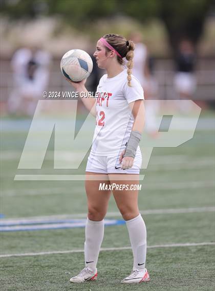 Thumbnail 1 in Westlake vs. Taft (UIL 6A Soccer Regional Finals) photogallery.