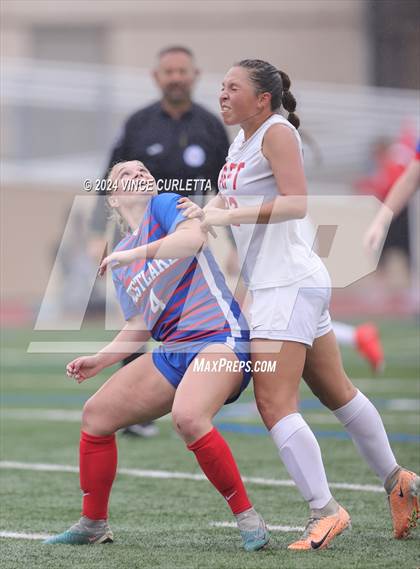 Thumbnail 1 in Westlake vs. Taft (UIL 6A Soccer Regional Finals) photogallery.