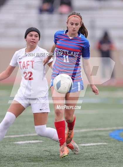 Thumbnail 2 in Westlake vs. Taft (UIL 6A Soccer Regional Finals) photogallery.