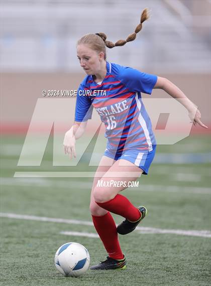 Thumbnail 1 in Westlake vs. Taft (UIL 6A Soccer Regional Finals) photogallery.