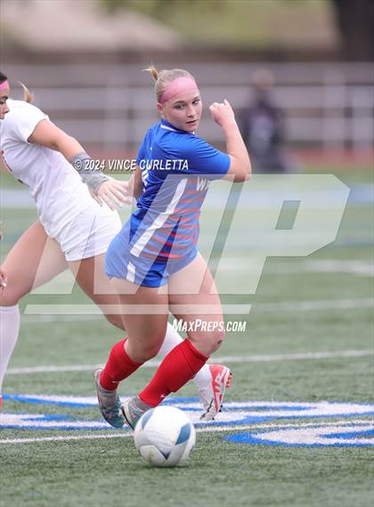 Thumbnail 1 in Westlake vs. Taft (UIL 6A Soccer Regional Finals) photogallery.