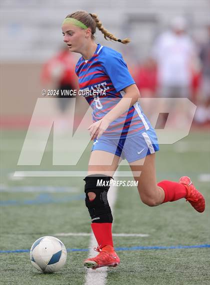 Thumbnail 2 in Westlake vs. Taft (UIL 6A Soccer Regional Finals) photogallery.