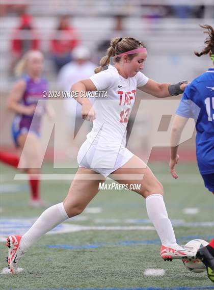 Thumbnail 3 in Westlake vs. Taft (UIL 6A Soccer Regional Finals) photogallery.