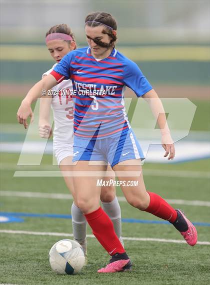 Thumbnail 1 in Westlake vs. Taft (UIL 6A Soccer Regional Finals) photogallery.