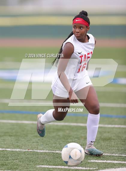 Thumbnail 1 in Westlake vs. Taft (UIL 6A Soccer Regional Finals) photogallery.