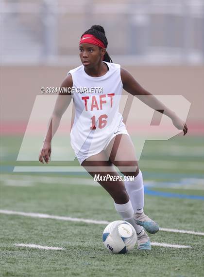 Thumbnail 3 in Westlake vs. Taft (UIL 6A Soccer Regional Finals) photogallery.