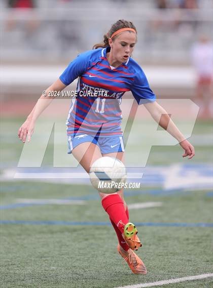 Thumbnail 2 in Westlake vs. Taft (UIL 6A Soccer Regional Finals) photogallery.