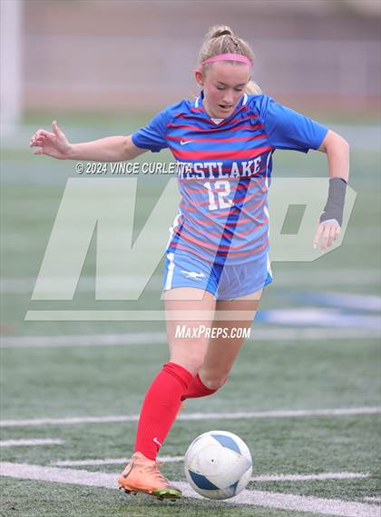 Thumbnail 1 in Westlake vs. Taft (UIL 6A Soccer Regional Finals) photogallery.