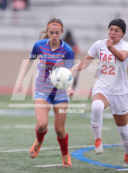 Thumbnail 2 in Westlake vs. Taft (UIL 6A Soccer Regional Finals) photogallery.