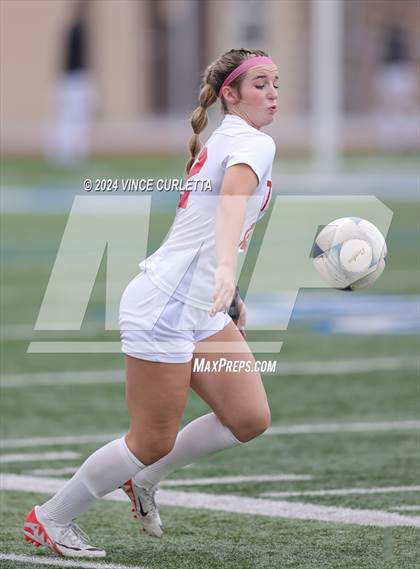 Thumbnail 3 in Westlake vs. Taft (UIL 6A Soccer Regional Finals) photogallery.
