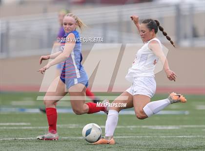 Thumbnail 3 in Westlake vs. Taft (UIL 6A Soccer Regional Finals) photogallery.
