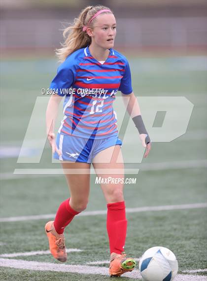 Thumbnail 2 in Westlake vs. Taft (UIL 6A Soccer Regional Finals) photogallery.