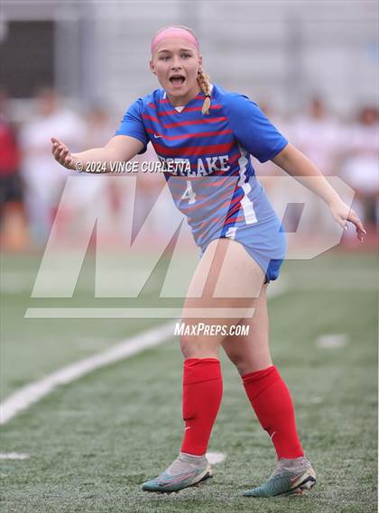 Thumbnail 3 in Westlake vs. Taft (UIL 6A Soccer Regional Finals) photogallery.