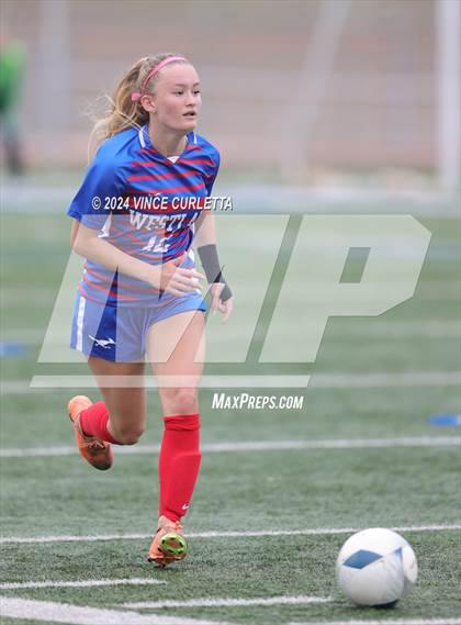 Thumbnail 1 in Westlake vs. Taft (UIL 6A Soccer Regional Finals) photogallery.