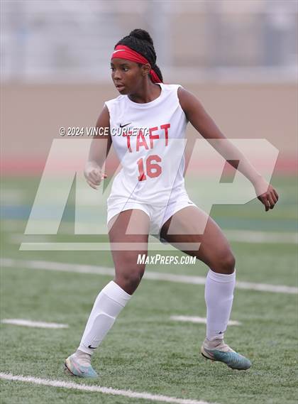 Thumbnail 1 in Westlake vs. Taft (UIL 6A Soccer Regional Finals) photogallery.