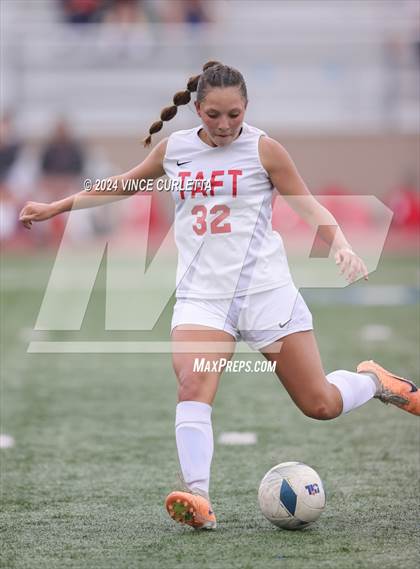 Thumbnail 2 in Westlake vs. Taft (UIL 6A Soccer Regional Finals) photogallery.