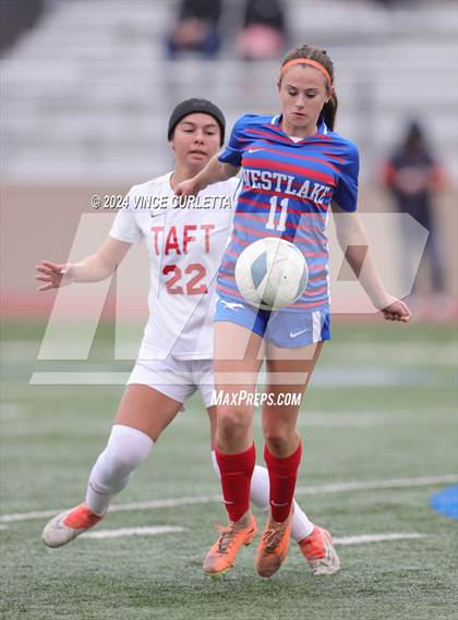 Thumbnail 1 in Westlake vs. Taft (UIL 6A Soccer Regional Finals) photogallery.