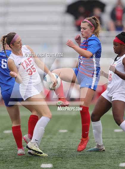Thumbnail 2 in Westlake vs. Taft (UIL 6A Soccer Regional Finals) photogallery.