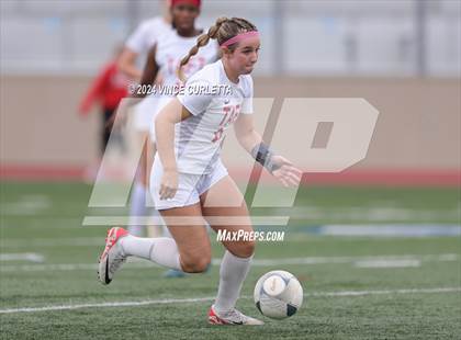 Thumbnail 3 in Westlake vs. Taft (UIL 6A Soccer Regional Finals) photogallery.