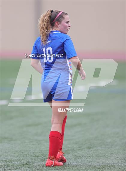 Thumbnail 1 in Westlake vs. Taft (UIL 6A Soccer Regional Finals) photogallery.