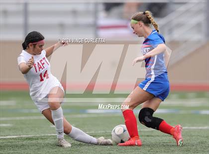 Thumbnail 1 in Westlake vs. Taft (UIL 6A Soccer Regional Finals) photogallery.