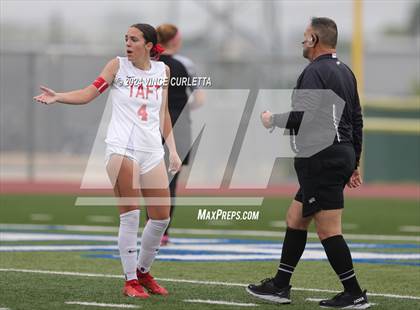 Thumbnail 1 in Westlake vs. Taft (UIL 6A Soccer Regional Finals) photogallery.