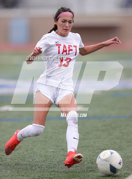 Thumbnail 3 in Westlake vs. Taft (UIL 6A Soccer Regional Finals) photogallery.