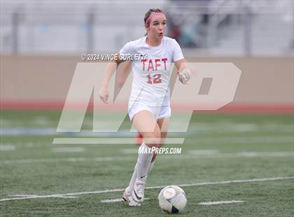 Thumbnail 1 in Westlake vs. Taft (UIL 6A Soccer Regional Finals) photogallery.