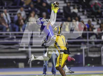 Thumbnail 2 in King/Drew vs. Palisades (CIF LACS Division 1 Final) photogallery.