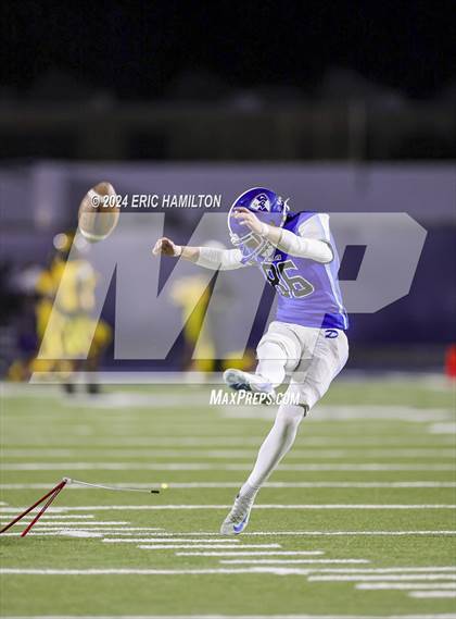 Thumbnail 3 in King/Drew vs. Palisades (CIF LACS Division 1 Final) photogallery.