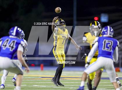 Thumbnail 3 in King/Drew vs. Palisades (CIF LACS Division 1 Final) photogallery.