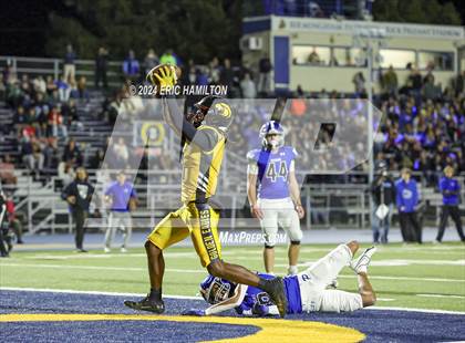 Thumbnail 1 in King/Drew vs. Palisades (CIF LACS Division 1 Final) photogallery.