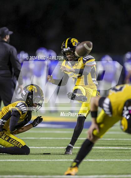 Thumbnail 3 in King/Drew vs. Palisades (CIF LACS Division 1 Final) photogallery.