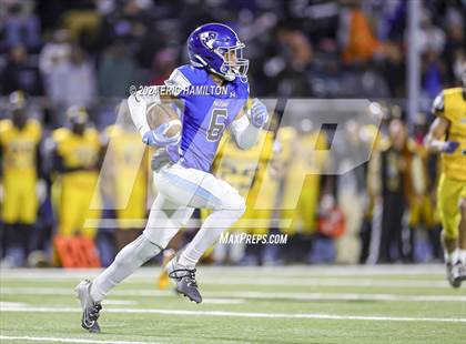 Thumbnail 1 in King/Drew vs. Palisades (CIF LACS Division 1 Final) photogallery.