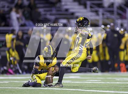 Thumbnail 1 in King/Drew vs. Palisades (CIF LACS Division 1 Final) photogallery.
