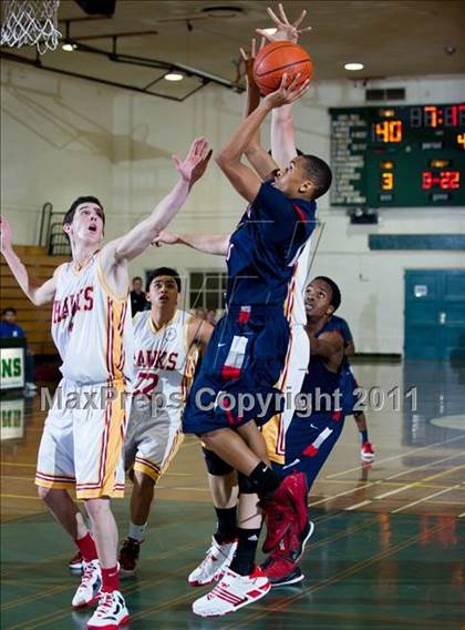 Thumbnail 2 in Leuzinger vs Ocean View (Santa Barbara Holiday Classic) photogallery.