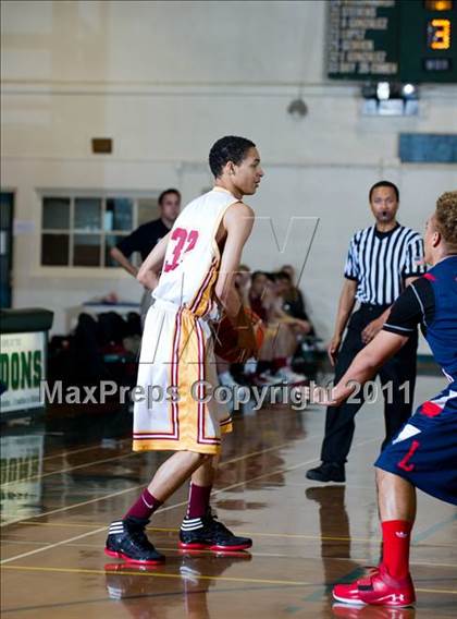 Thumbnail 3 in Leuzinger vs Ocean View (Santa Barbara Holiday Classic) photogallery.
