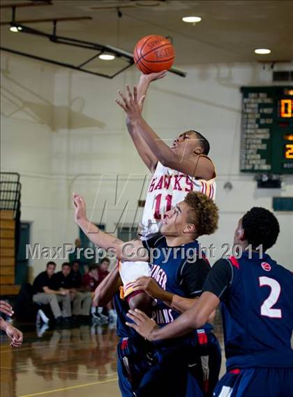 Thumbnail 3 in Leuzinger vs Ocean View (Santa Barbara Holiday Classic) photogallery.