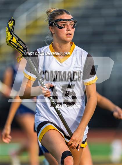 Thumbnail 2 in Huntington @ Commack photogallery.