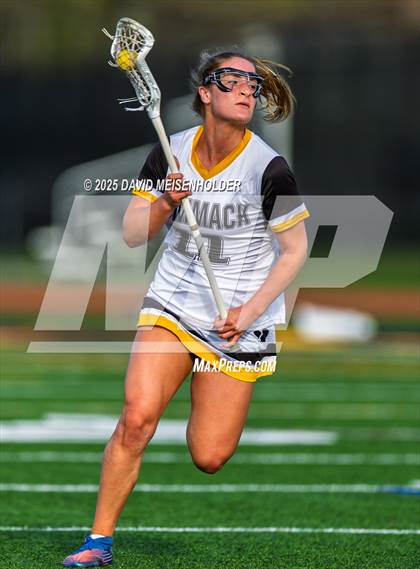 Thumbnail 2 in Huntington @ Commack photogallery.