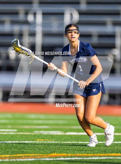 Thumbnail 2 in Huntington @ Commack photogallery.