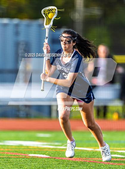 Thumbnail 2 in Huntington @ Commack photogallery.