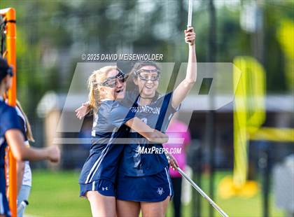 Thumbnail 1 in Huntington @ Commack photogallery.