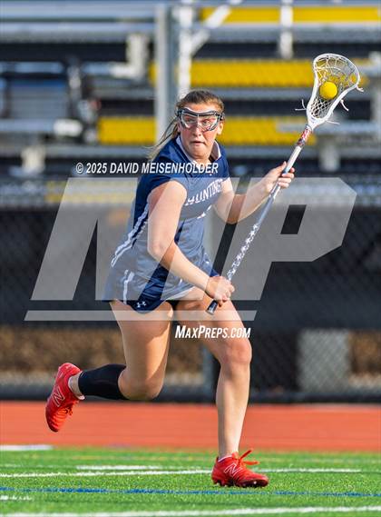 Thumbnail 3 in Huntington @ Commack photogallery.